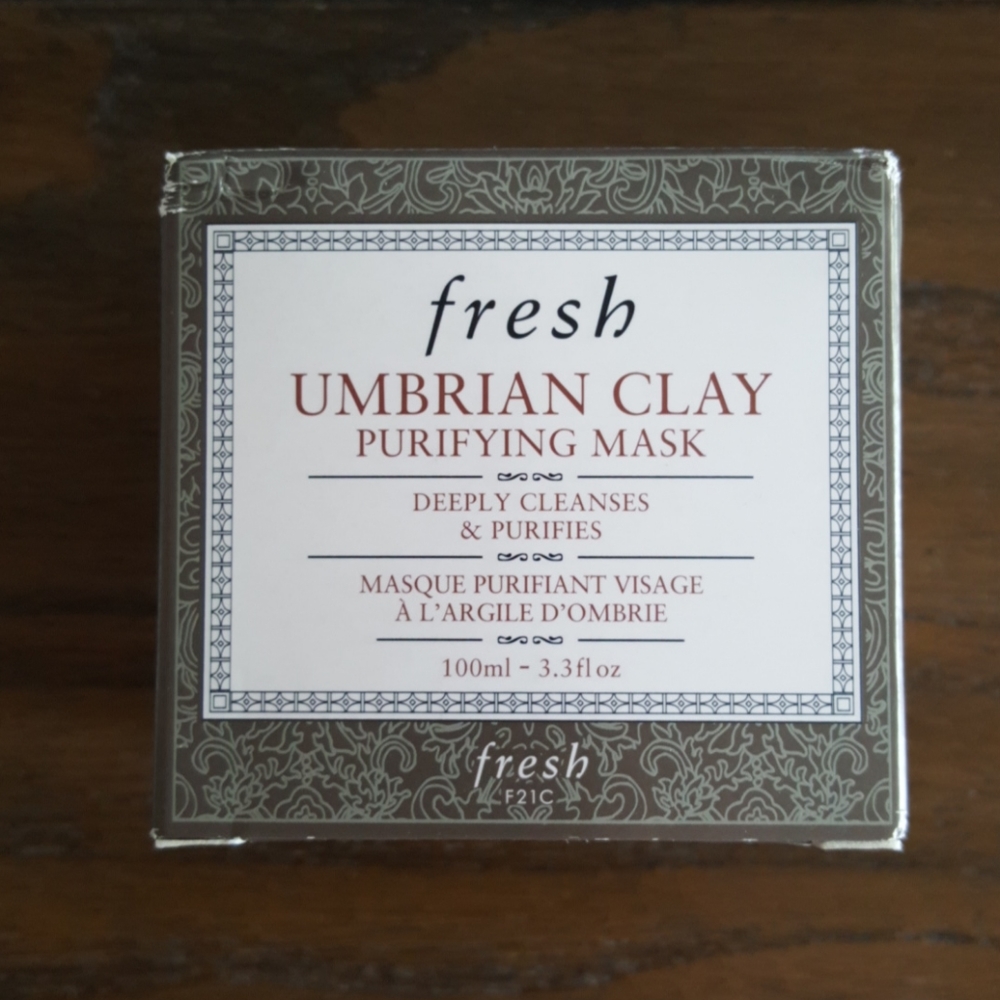 Fresh Umbrian clay mask